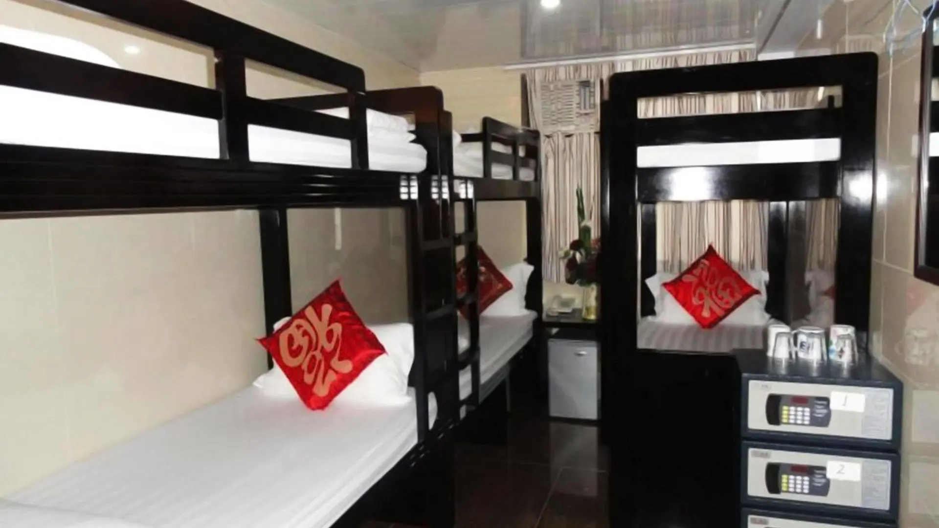 Dhillon Hotel -Guest House & Hostel Hong Kong